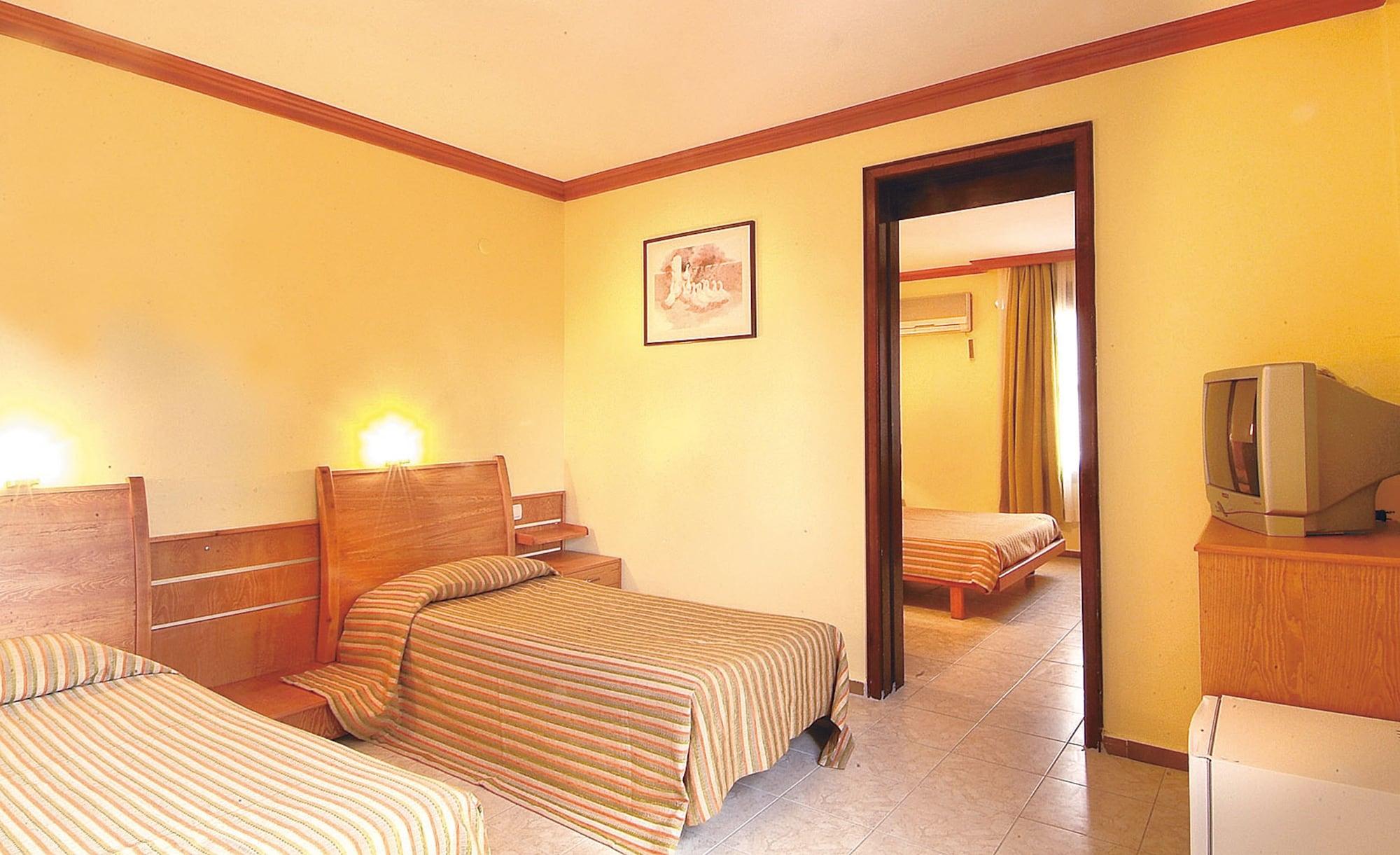 Club Kastalia Holiday Village โคนัคคลึ ภายนอก รูปภาพ
