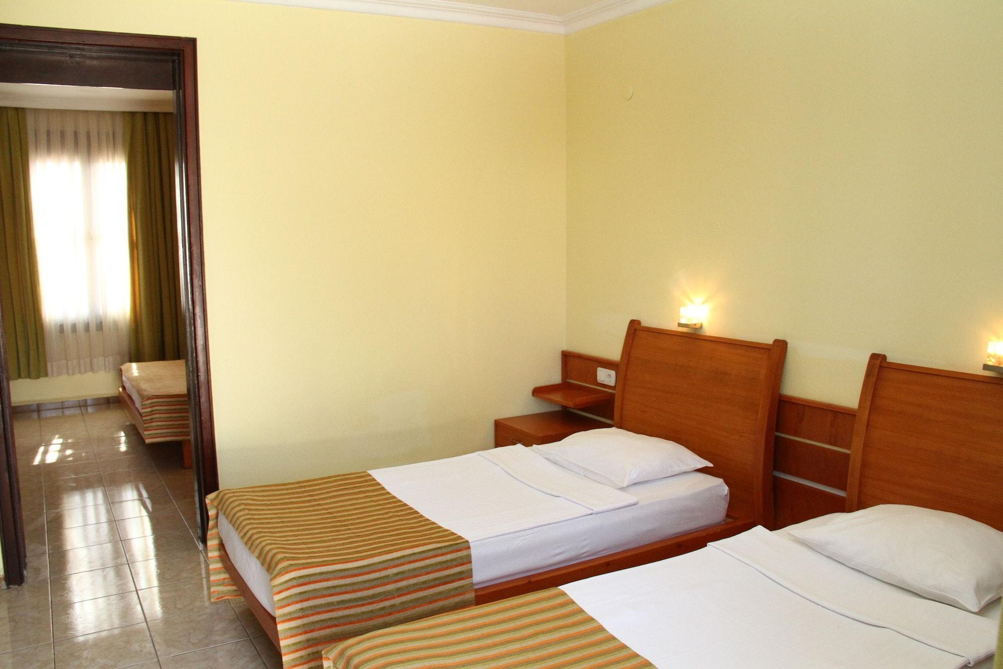 Club Kastalia Holiday Village โคนัคคลึ ภายนอก รูปภาพ