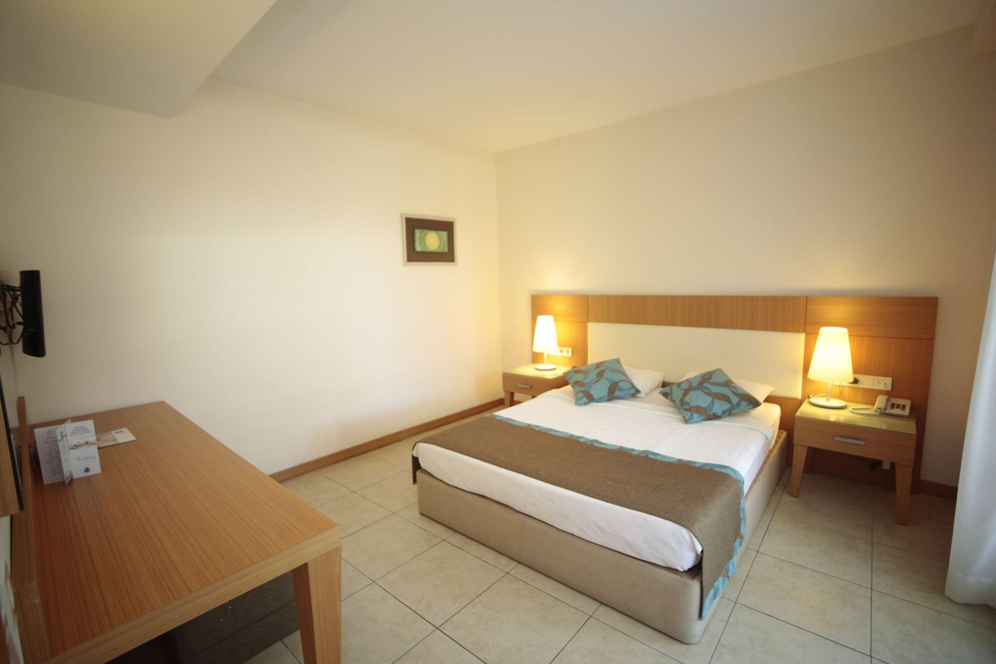 Club Kastalia Holiday Village โคนัคคลึ ภายนอก รูปภาพ