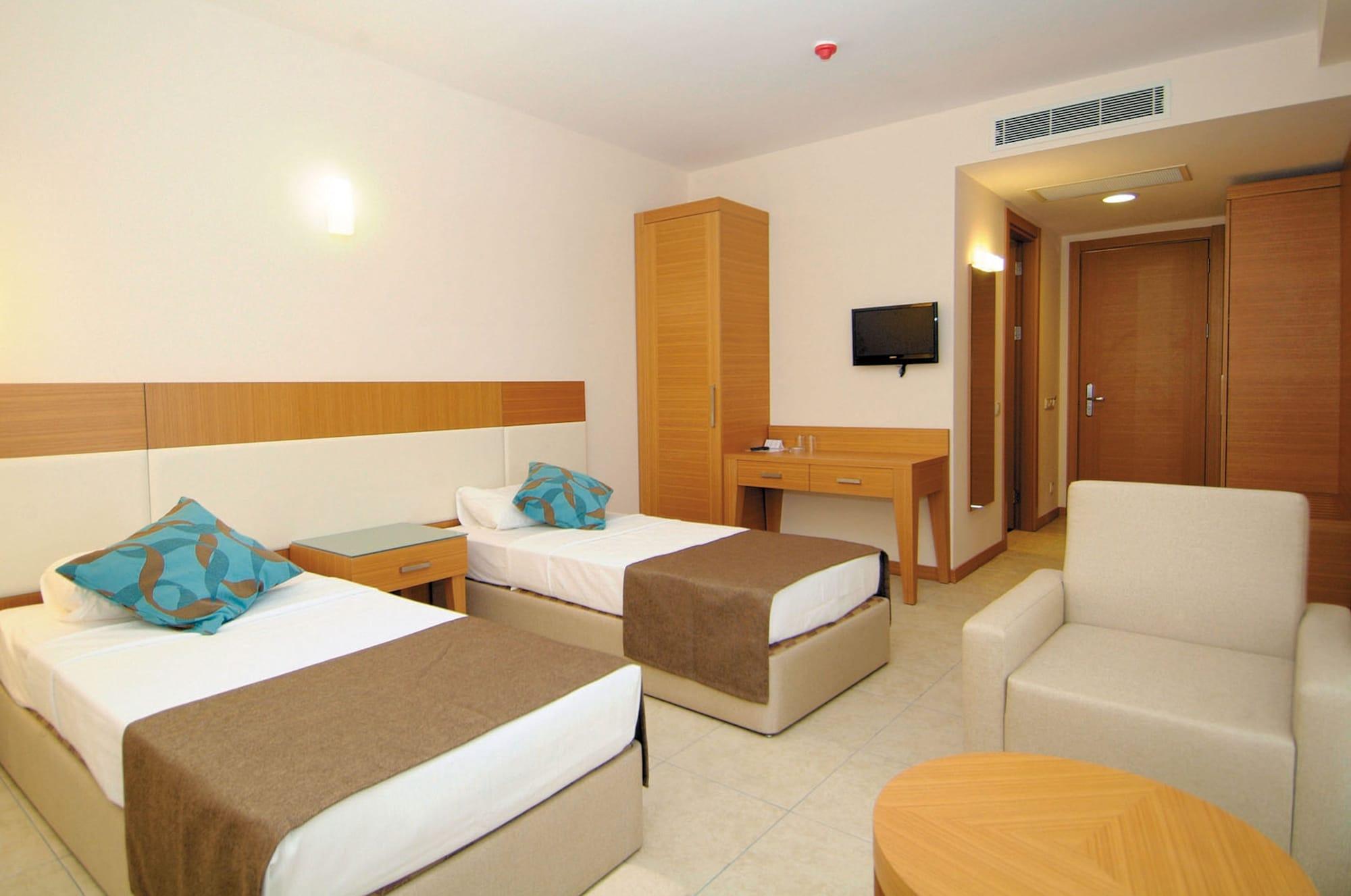 Club Kastalia Holiday Village โคนัคคลึ ภายนอก รูปภาพ