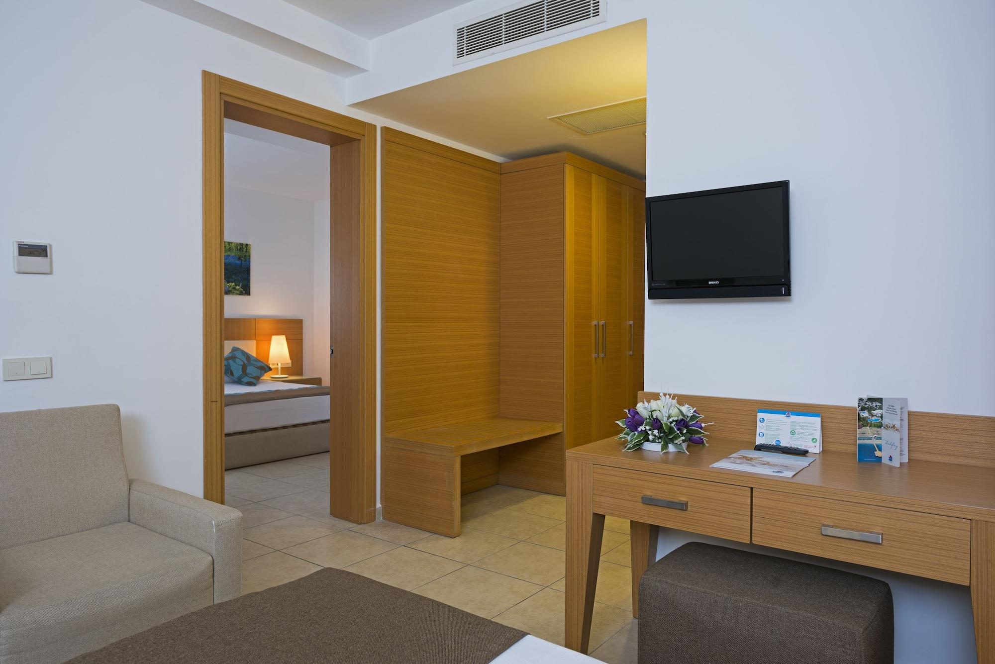 Club Kastalia Holiday Village โคนัคคลึ ภายนอก รูปภาพ
