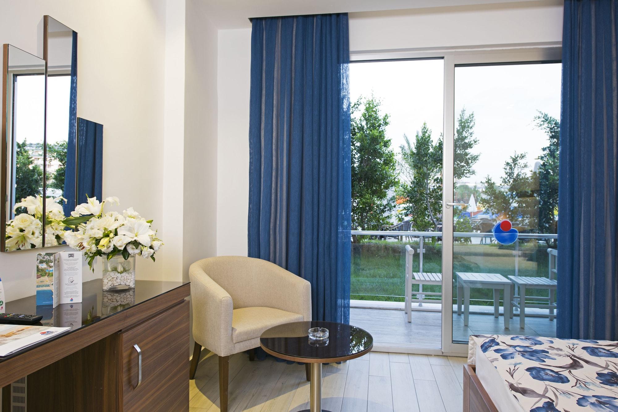 Club Kastalia Holiday Village โคนัคคลึ ภายนอก รูปภาพ