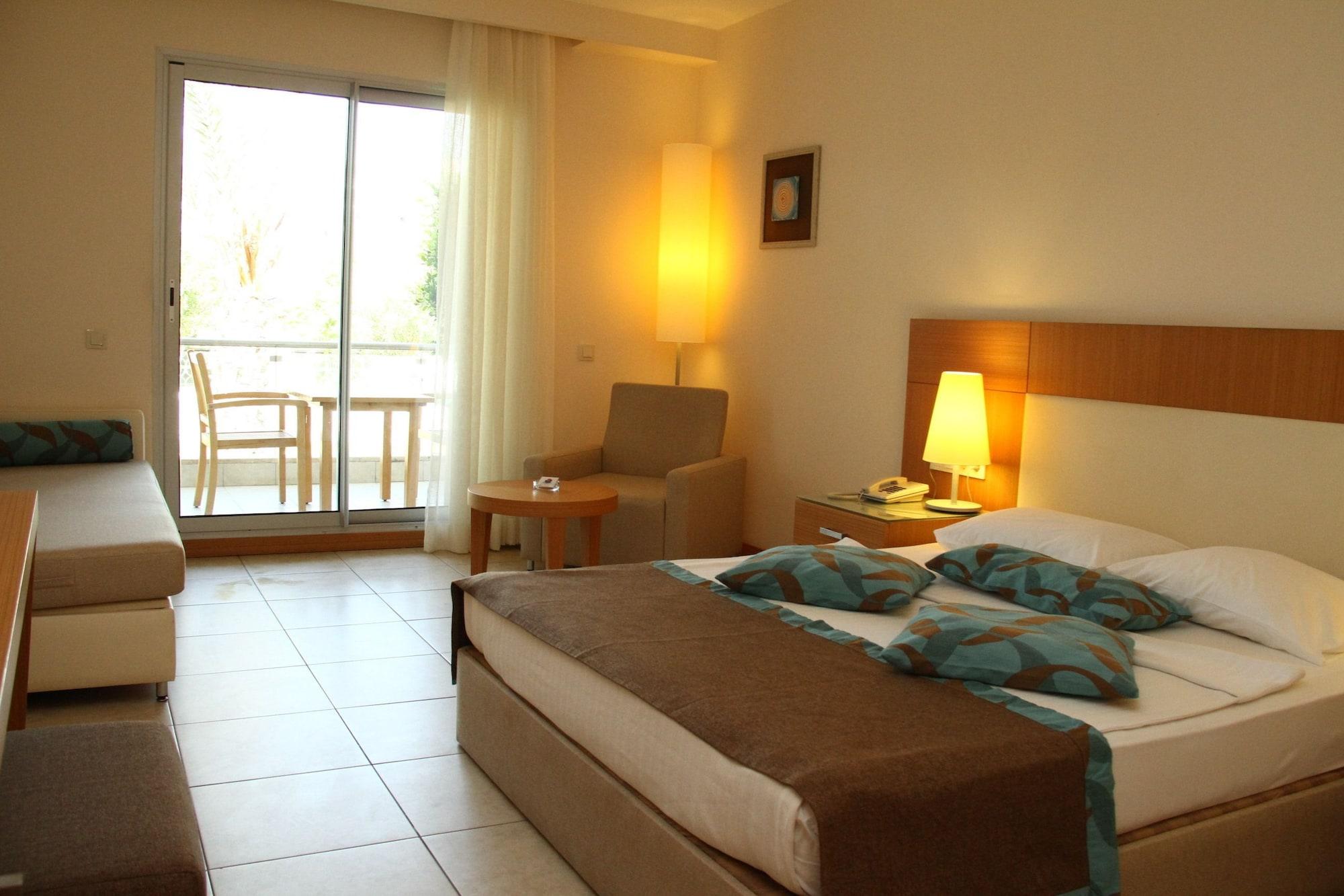 Club Kastalia Holiday Village โคนัคคลึ ภายนอก รูปภาพ