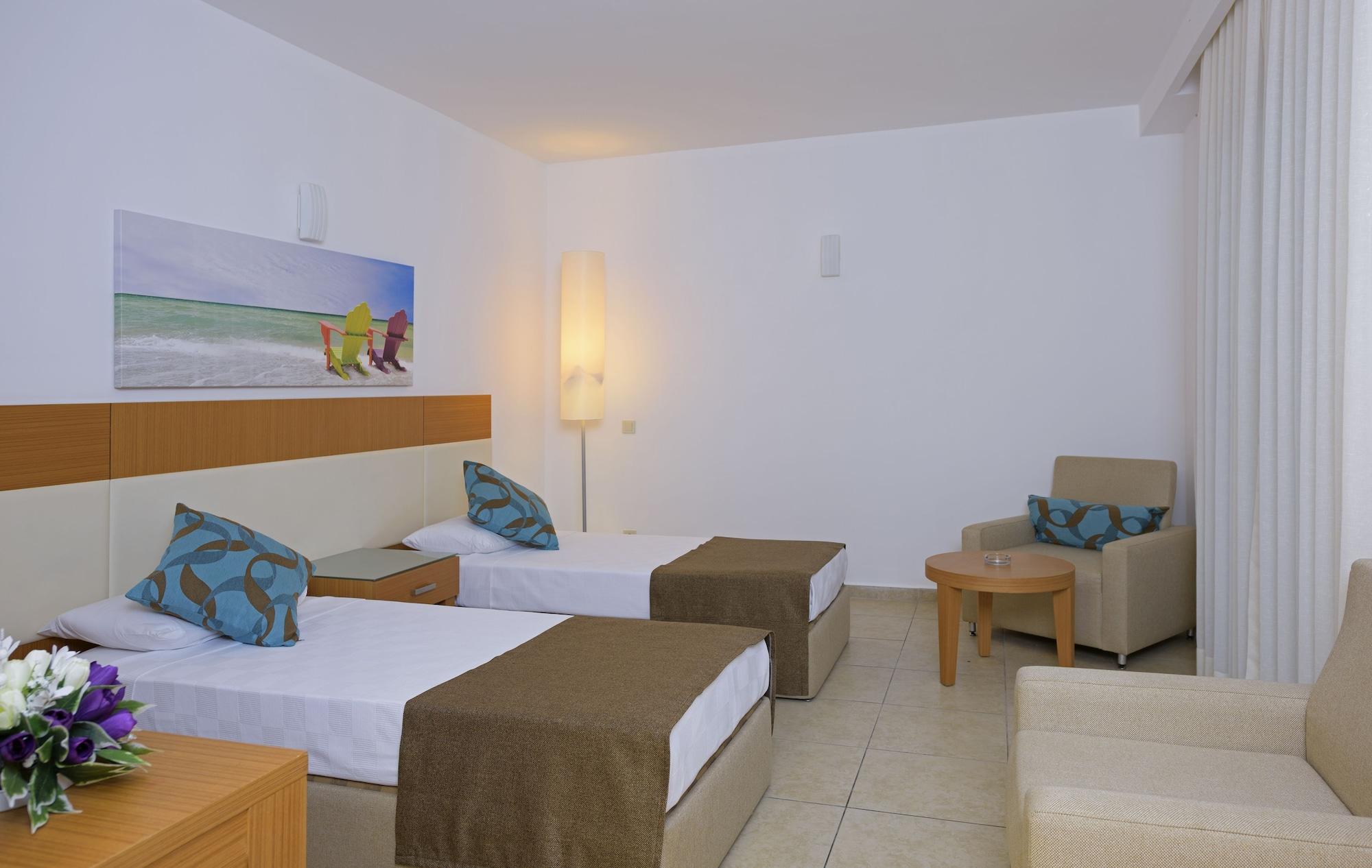 Club Kastalia Holiday Village โคนัคคลึ ภายนอก รูปภาพ