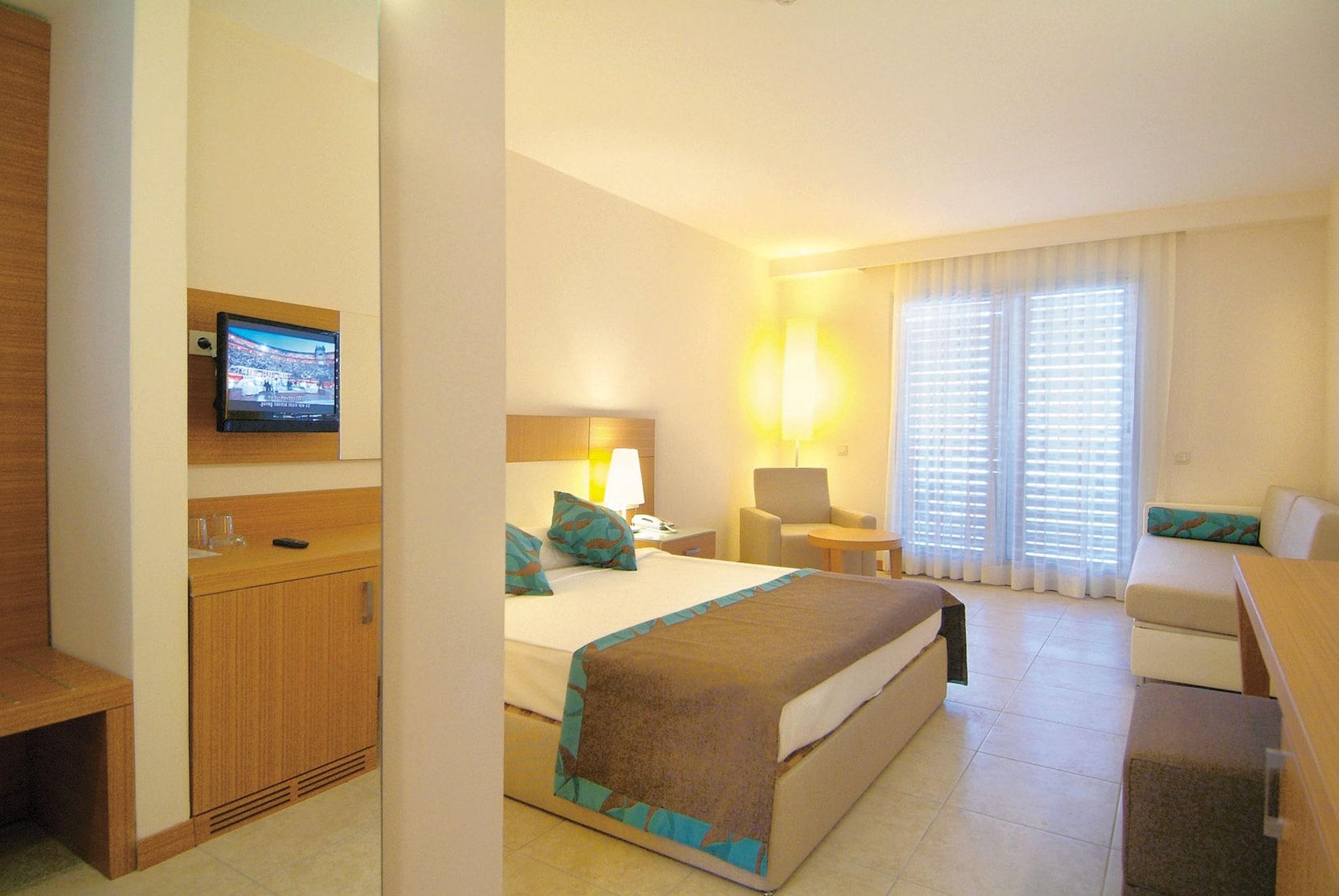Club Kastalia Holiday Village โคนัคคลึ ภายนอก รูปภาพ
