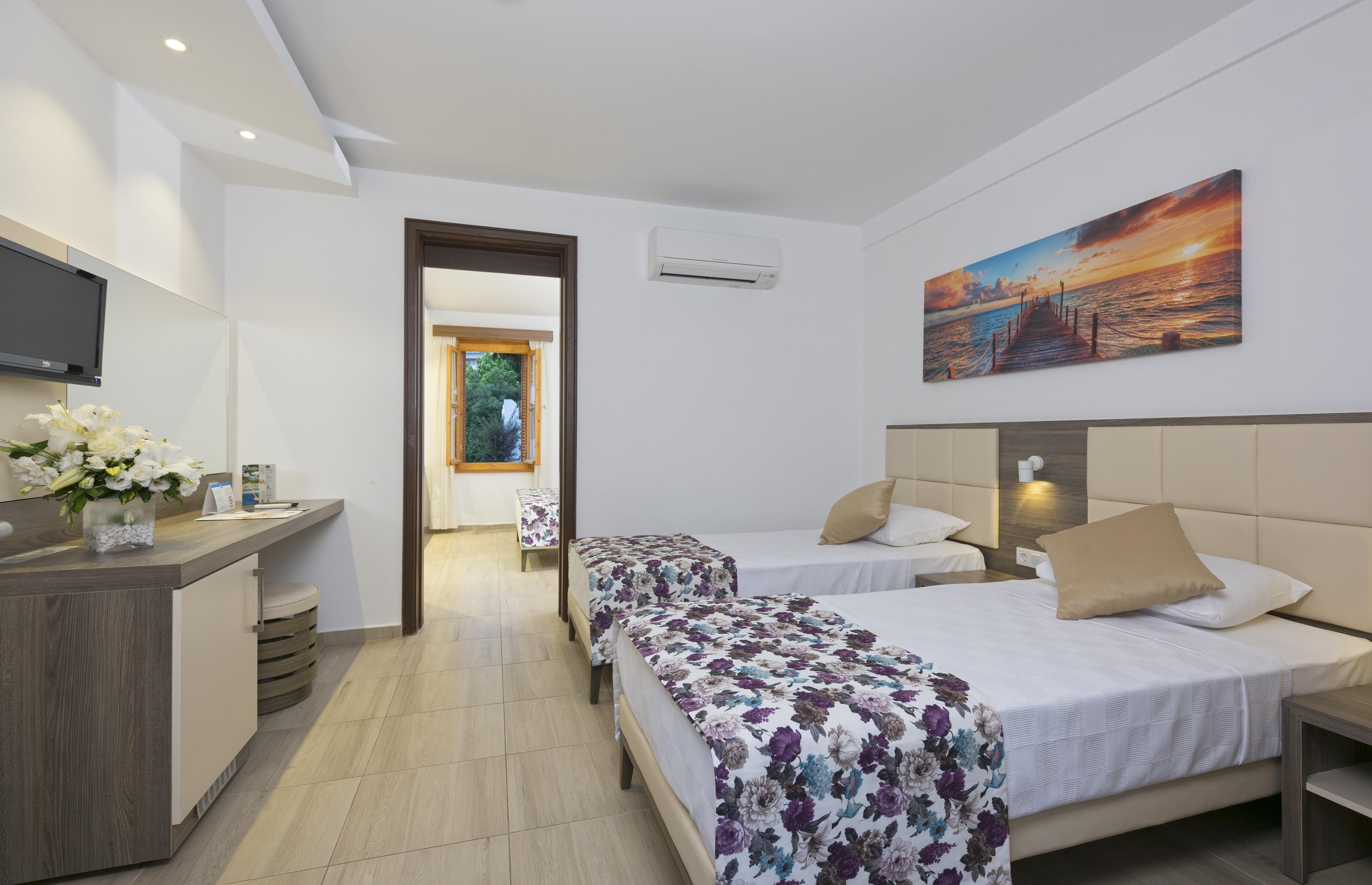 Club Kastalia Holiday Village โคนัคคลึ ภายนอก รูปภาพ
