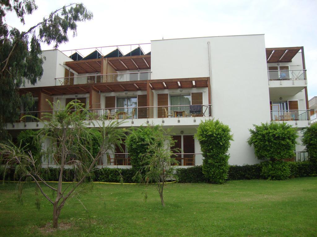 Club Kastalia Holiday Village โคนัคคลึ ภายนอก รูปภาพ