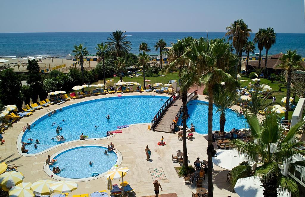 Club Kastalia Holiday Village โคนัคคลึ ภายนอก รูปภาพ