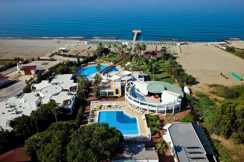 Club Kastalia Holiday Village โคนัคคลึ ภายนอก รูปภาพ