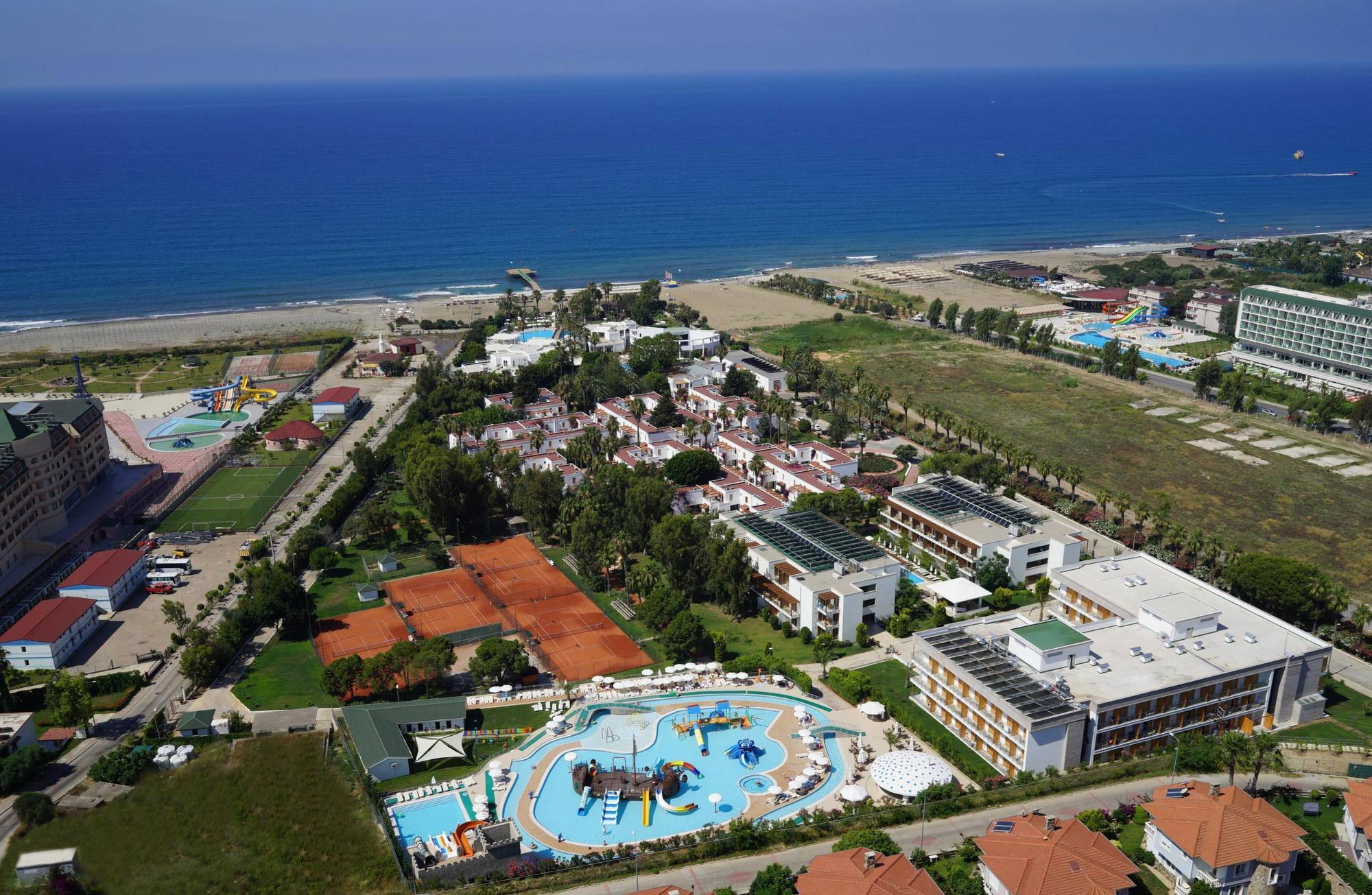 Club Kastalia Holiday Village โคนัคคลึ ภายนอก รูปภาพ